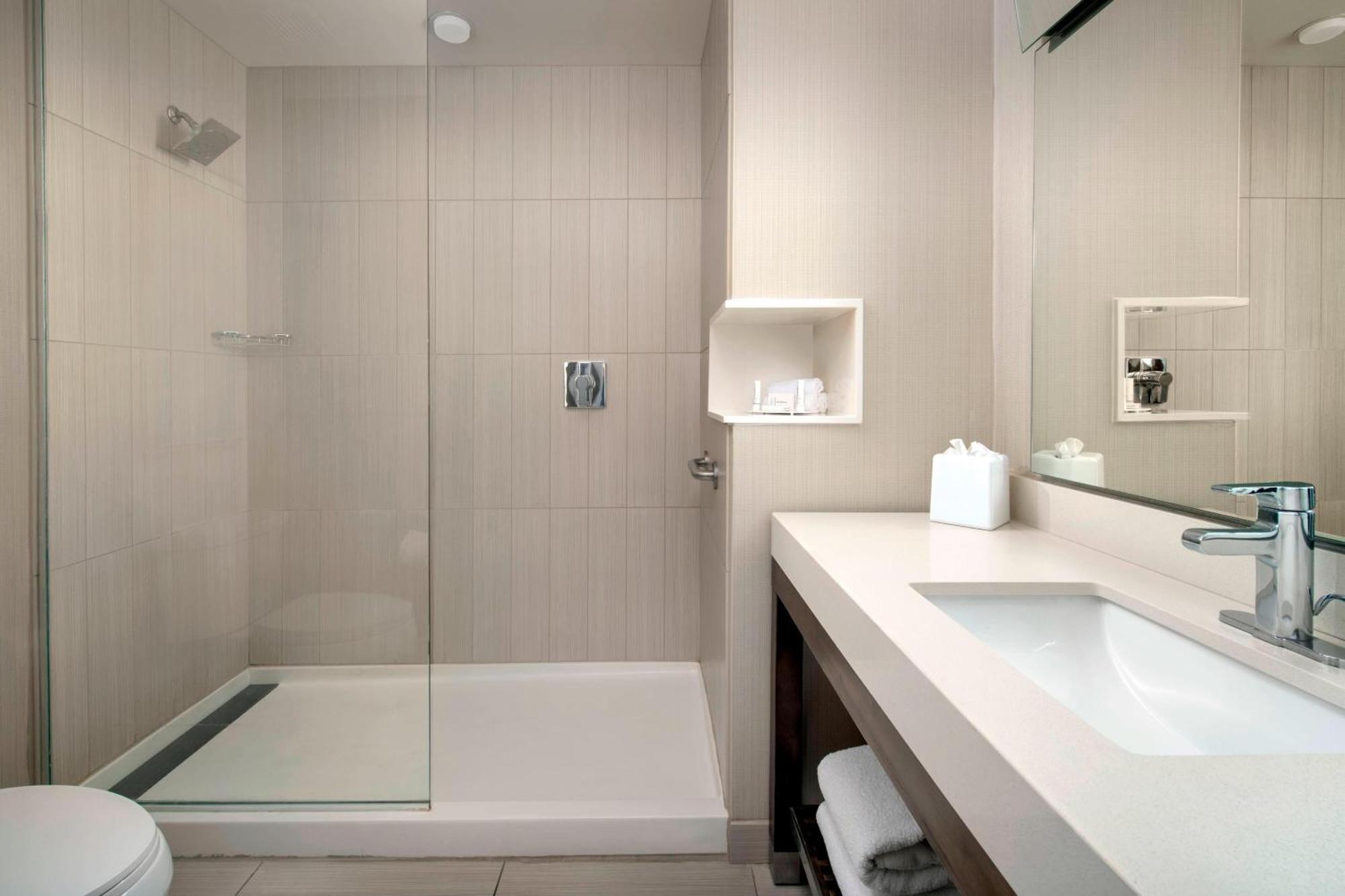 Courtyard Houston Nw/290 Corridor Hotel Екстериор снимка